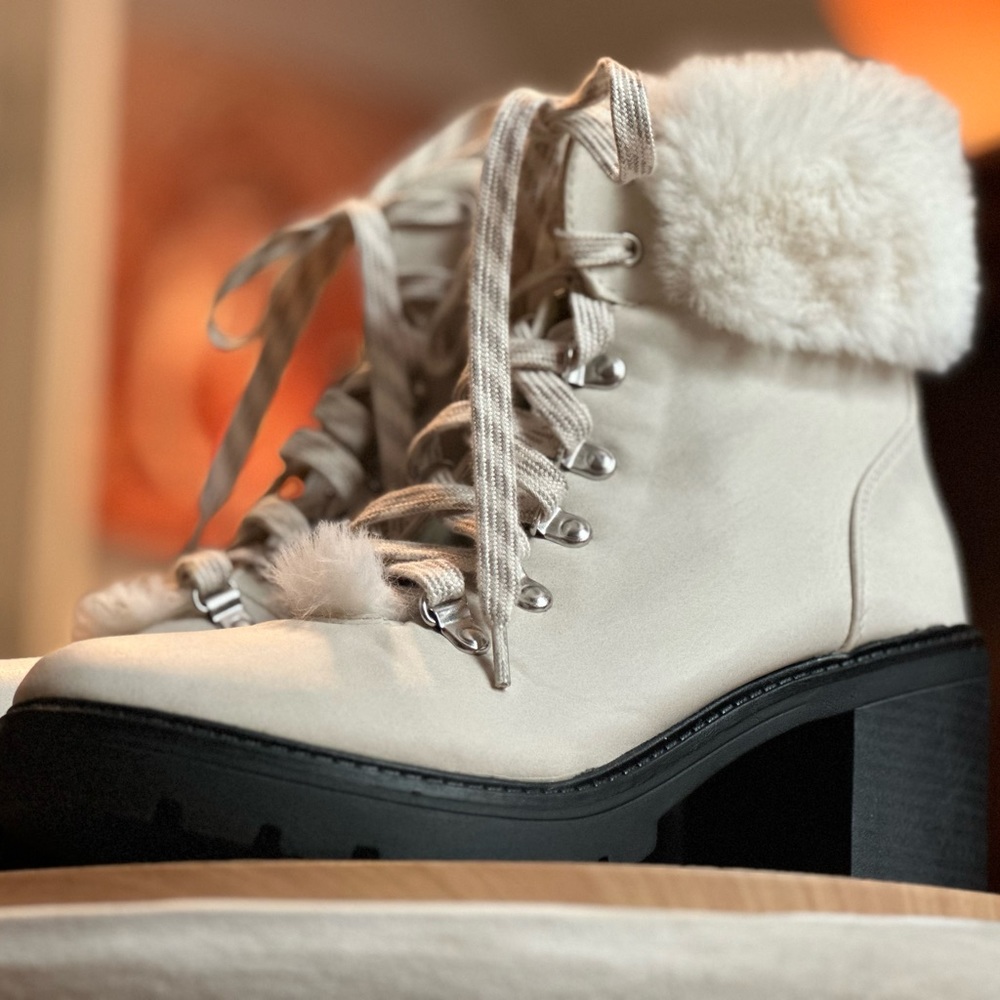 Ivory Fur Boots - Picture 5 of 6